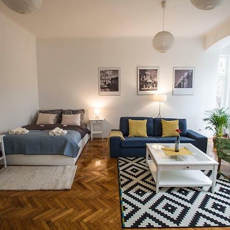 Zagreb Vacations Appartement Buitenkant foto